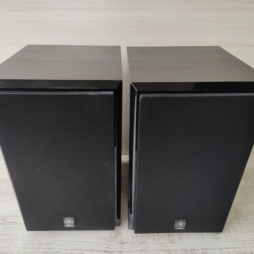 Yamaha NX-E400 PianoCraft Bookshelf Speakers like new, high-gloss piano black