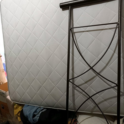 Mattress and metal bed used