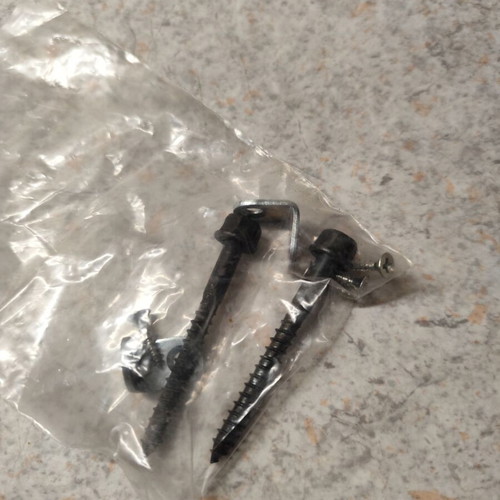 Screw set like new