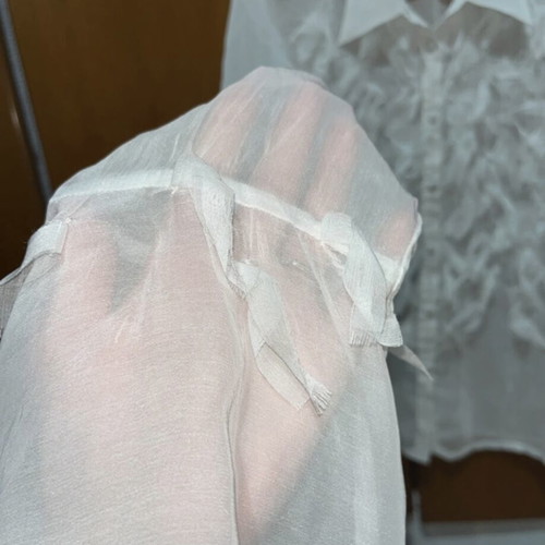 Aslanis white semi-sheer shirt with embossed details size M like new