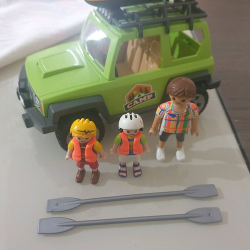 Playmobil 4x4 vehicle and kayak used with 3 figures and 2 canoes