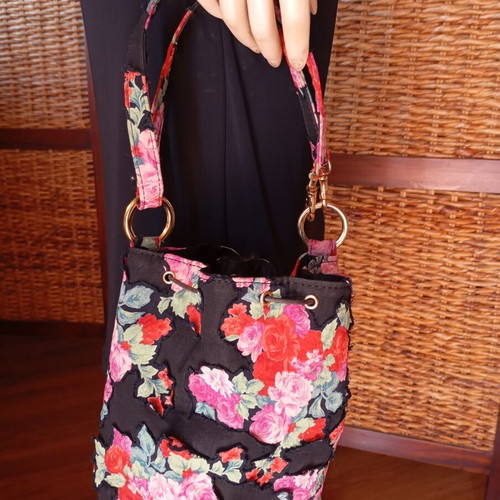 Carpisa Shoulder Bag like new with floral fabric pouch gift, beige
