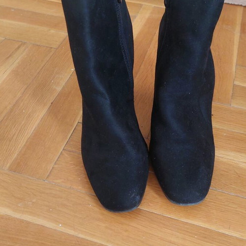 Black ankle boots used, size 38, 10cm heel, velour texture