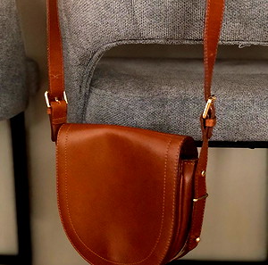 Δερμάτινη τσάντα zara