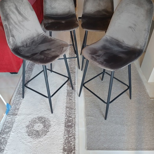 Bar stool like new