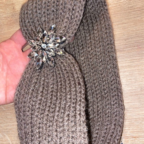 Knitted hairband new without tags