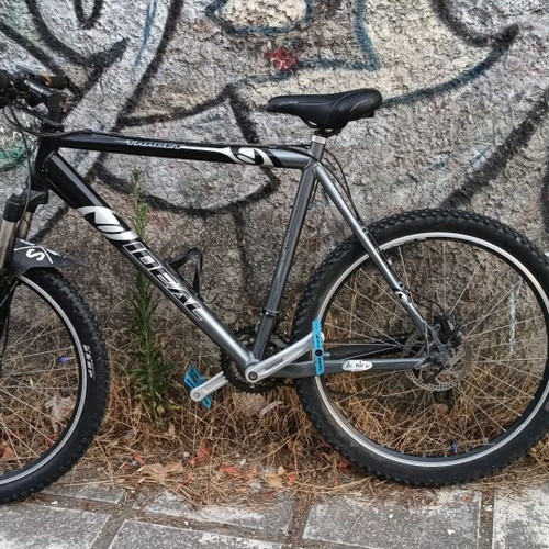 Ideal Tarket 29" Mountain Bike like new, disc brakes, front suspension