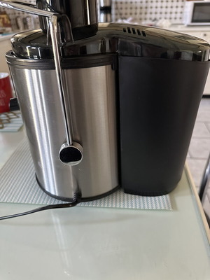 Juicer for all fruits like new, German product