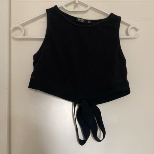 Black top with crisscross elastic Bershka like new, size S