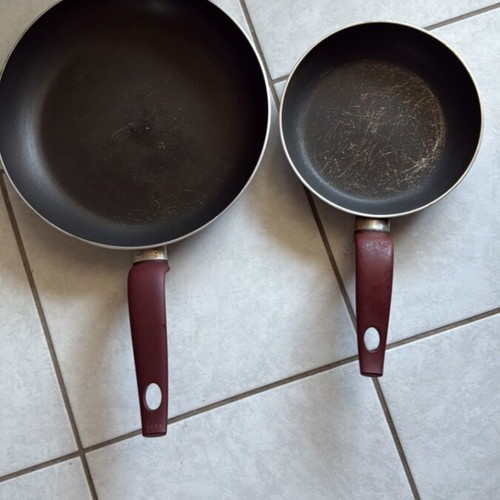 Frying pans used, set of 2, 22cm and 30cm
