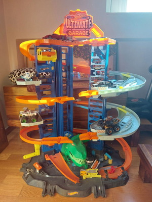 Garage ρομποδεινοσαυρος hot wheels σαν καινούργιο