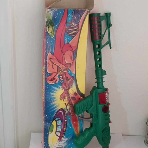 Alfa No100 space flamethrower new, rare Greek space gun
