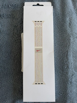 Nike Sport Loop band for 46mm Apple Watch, Starlight/Pink