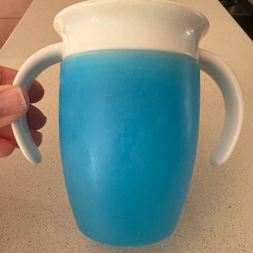 Munchkin Miracle 360° toddler cups used, pack of 2, blue and pink