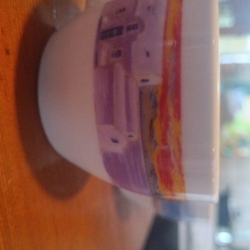 Set of 2 cups with Santorini and sea design like new