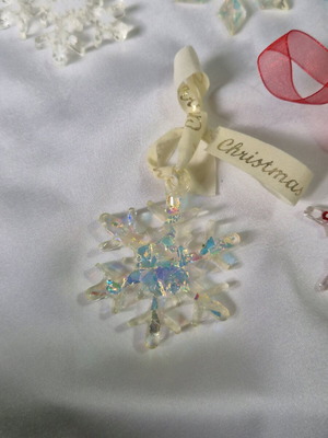 Handmade snowflake ornament from liquid glass for Christmas tree new