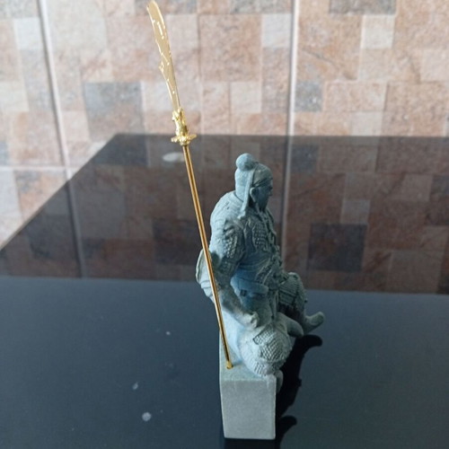 Guan Yu Feng Shui statue new, decorative collectible