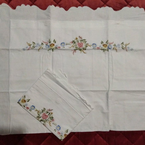 Vintage handmade trousseau pillowcases 1978 new with embroidery
