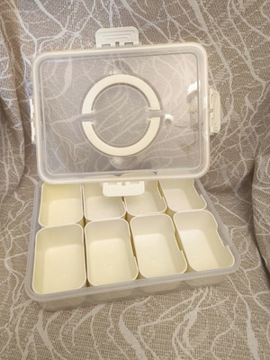 Food Storage Box with 8 Separate Compartments New, Airtight Lid