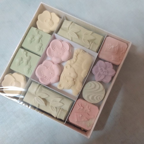 Miniature Soaps new, pack of 13, carved designs