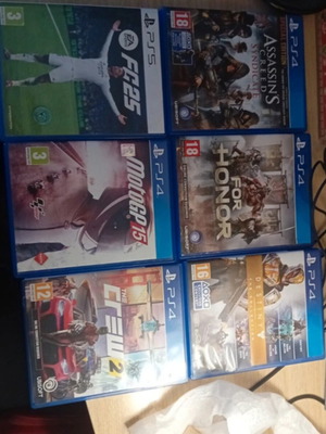 PlayStation 4 games bundle like new