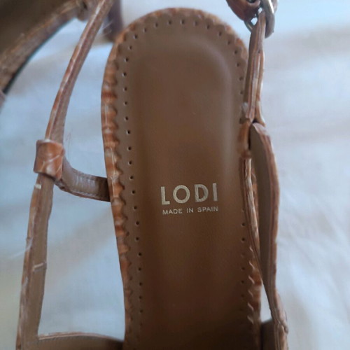 Lodi beige leather pumps like new, size 38.5