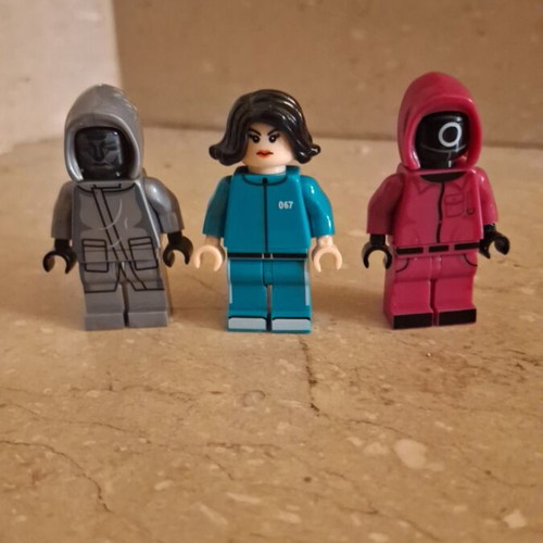 Lego Squid Game figures Player 067, Pink soldier, Front man like new