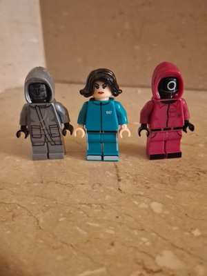 Lego Squid Game figures Player 067, Pink soldier, Front man like new
