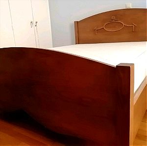 Διπλό κρεβάτι από μασίφ ξύλο οξιάς με ορθοπεδικό τελαρο