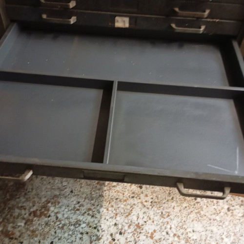 Metal professional cabinet with 16 drawers used, 57x73 cm