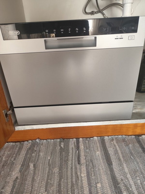 Delonghi DDWTT20 inox countertop dishwasher