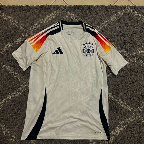 Germany football jersey like new medium size