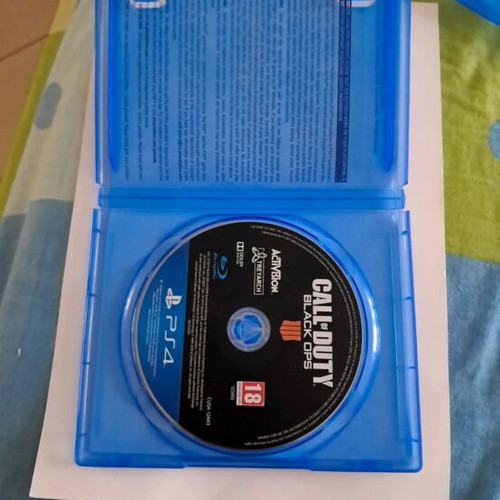 Call of Duty Black Ops 4 PS4 game like new, scratch-free