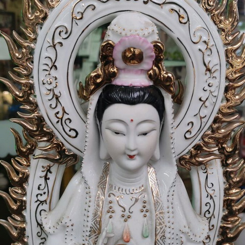 Guanyin statue like new, height 50cm