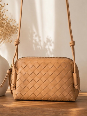 Leather crossbody bag Intrecciato beige nude new