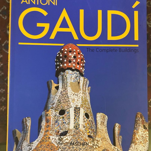 Gaudi book like new, English