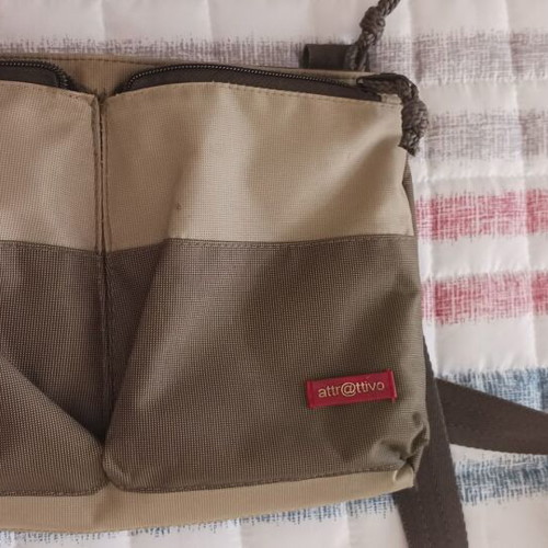 Attrattivo crossbody sports bag like new, olive green