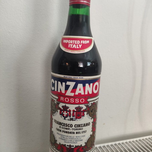 Cinzano Rosso Vermouth vintage sealed bottle from 70s-80s