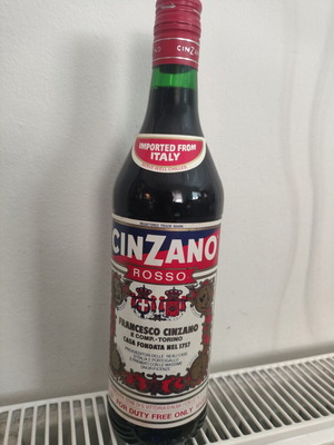 Cinzano Rosso Vermouth vintage sealed bottle from 70s-80s
