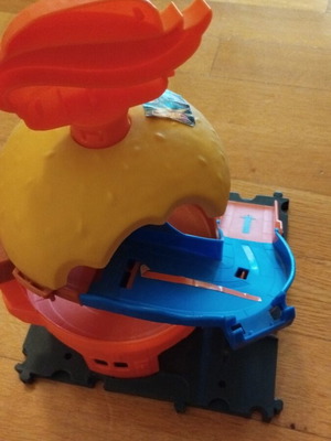 Hot Wheels small track like new