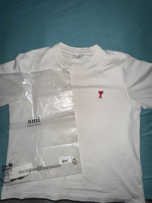 Ami T-shirt like new, size small, white, baggy fit