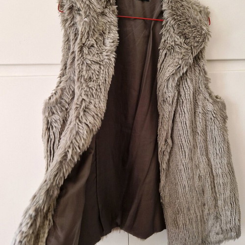 Oltre gray sleeveless fur vest medium-large like new