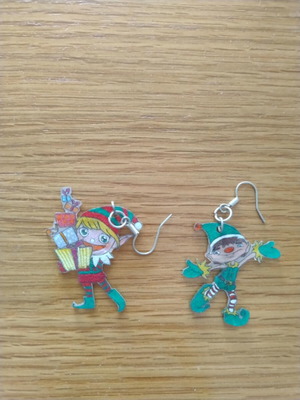 Christmas elf earrings like new, colorful, mismatched