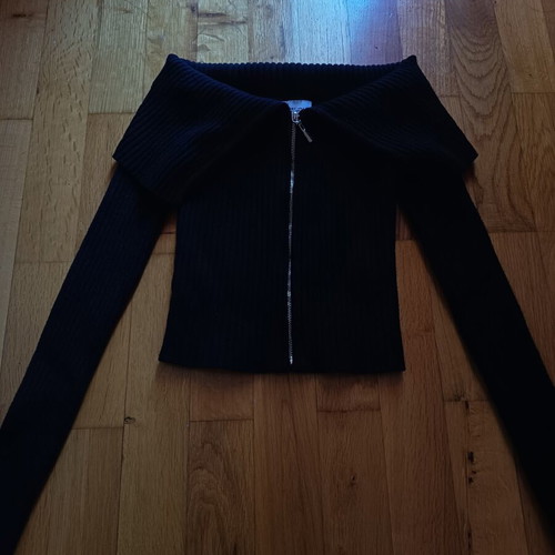 Bershka Black Knitted Cardigan with Off-Shoulder Design like new