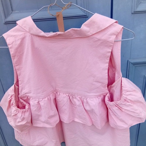 Pink blouse with buttons like new, summer style