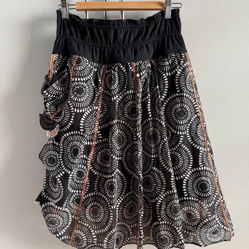 Save the Queen! skirt like new, multicolored, size M
