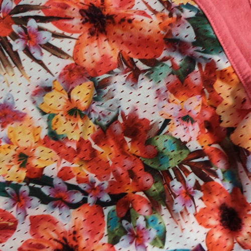 Calzedonia shorts like new, size large, pink multicolor
