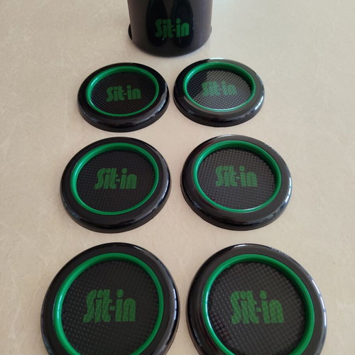Coaster set of six plastic pieces with holder, like new