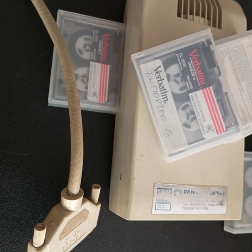 Data recorder and storage used with 4 DL2000 tapes