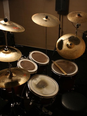 Електронни барабани Alesis като нови с педал Pearl